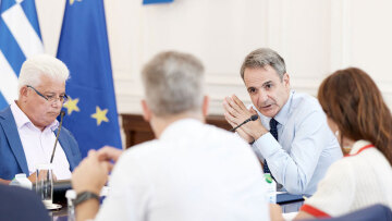 Συνάντηση του Πρωθυπουργού Κυριάκου Μητσοτάκη με αντιπροσωπεία του Πανελλήνιου Συλλόγου Παραπληγικών