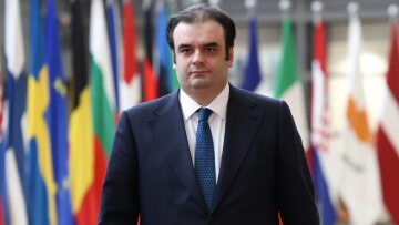Πιερρακάκης: Ιστορική η απόφαση της Ευρωπαϊκής Επιτροπής να αφαιρέσει την Ελλάδα από τη λίστα των χωρών με μακροοικονομικές ανισορροπίες
