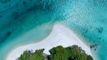 Ψηφιακή αποσύνδεση, road trips, εμπειρίες ευεξίας: Οι συνήθειες των ταξιδιωτών το καλοκαίρι του 2026