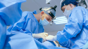 Επεμβάσεις με καινοτόμες ή κλασικές τεχνολογίες; Τι καλύπτει το ιδιωτικό ασφαλιστήριο
