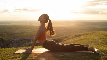 Η απλή άσκηση Pilates που βελτιώνει τη στάση σώματος – Όλοι μπορούμε να την κάνουμε
