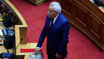 Ορκίστηκε βουλευτής ΝΔ ο Κώστας Κόλλιας, μετά την απώλεια του Νίκου Ταγαρά, δείτε εικόνες