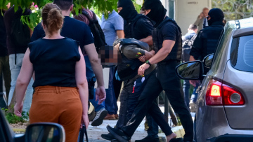 Στον εισαγγελέα ο 37χρονος Παλαιστίνιος της Χαμάς που κατηγορείται για σχέδιο τρομοκρατικής επίθεσης, δείτε βίντεο