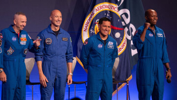Η Nasa απαντά στις επικρίσεις για το αποκλειστικά ανδρικό πλήρωμα του Artemis III 