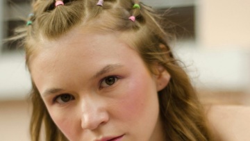 Cosmeticorexia: Οι κίνδυνοι της παθολογικής εμμονής των παιδιών με τα καλλυντικά