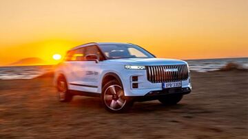 Δοκιμάζουμε το Range Rover του λαού - Πόσο κοστίζει στην Ελλάδα;