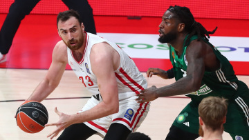 Ολυμπιακός - Παναθηναϊκός 81-72 (Δ΄ περίοδος): Φουλάρουν για τον τίτλο οι Πειραιώτες, live ο 5ος τελικός 