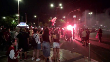 Πανηγυρισμοί στο Πασαλιμάνι για το 16ο πρωτάθλημα του Ολυμπιακού στο μπάσκετ, βίντεο και φωτογραφίες