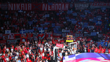 «Η μεγαλύτερη μάχη θα δοθεί σήμερα»: Η ανακοίνωση του Ολυμπιακού με οδηγίες στον κόσμο ενόψει του πέμπτου τελικού σήμερα