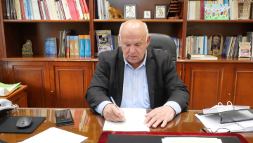 Συνελήφθη ο δήμαρχος Γρεβενών μετά από μήνυση εργαζόμενης για εξύβριση και απειλή
