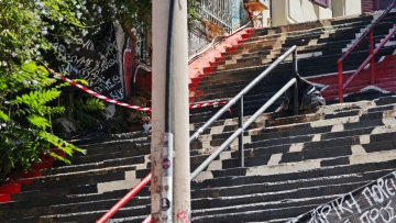 Μαρτυρία για τον μαυροφορεμένο άνδρα που εκτέλεσε τον 25χρονο Τούρκο στα Εξάρχεια: «Του έστησε καρτέρι και τον πυροβόλησε στο κεφάλι»
