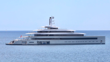 yacht_hor