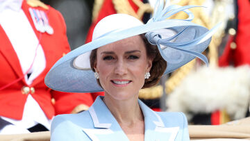 Η εμφάνιση της Kate Middleton στο Trooping the Colour θύμισε μία της πριγκίπισσας Diana από το 1987