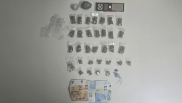 Συνελήφθη 43χρονος για διακίνηση ναρκωτικών στον Άγιο Παντελεήμονα, βρέθηκαν πάνω του 28 συσκευασίες κάνναβης