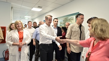 Μητσοτάκης στο Κέντρο Υγείας Βάρης: Αγωνιζόμαστε για να αναβαθμίζουμε συνέχεια το Εθνικό Σύστημα Υγείας