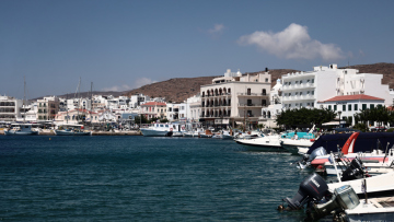Δήμαρχος Τήνου στο protothema μετά την κήρυξη σε καθεστώς έκτακτης ανάγκης λόγω λειψυδρίας: Να απαγορευτούν νέες ιδιωτικές πισίνες και γεωτρήσεις
