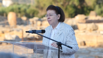 Μενδώνη: Η Ελλάδα αναλαμβάνει τις μελέτες αποκατάστασης της Λαύρας των Σπηλαίων στο Κίεβο μετά την ρωσική επίθεση