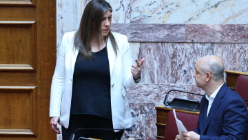Και τρίτη αναβολή με ψήφους και βουλευτών της ΝΔ για τις άρσεις ασυλίας της πέτυχε η Κωνσταντοπούλου
