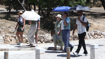 Γιατί η Δυτική Ευρώπη βιώνει διαδοχικούς καύσωνες, πώς επηρεάζεται η Ελλάδα
