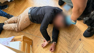 Συνελήφθη στην Πολωνία ύποπτος για τη δολοφονία του Ρώσου σκιτσογράφου που σατίριζε τον Πούτιν