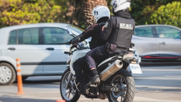 Στιγμές τρόμου για 25χρονο στη Θεσσαλονίκη: Τον απήγαγαν, τον απείλησαν με όπλο και του πήραν 20.000 ευρώ
