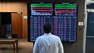 Χρηματιστήριο: Επιλεκτικές κινήσεις και ρευστοποιήσεις κερδών μετά το υψηλό 17ετίας