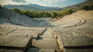 

5 πολιτιστικά events για το Σαββατοκύριακο 20-21 Ιουνίου: Επίδαυρος, Ηρώδειο, Μανώλης Χιώτης και ζωγραφική