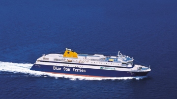 Αλλαγή στο δρομολόγιο του Blue Star Paros λόγω προβλήματος υγείας μέλους του πληρώματος 