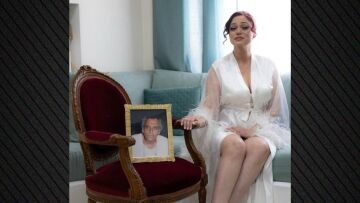 Η ανάρτηση της Μπάγιας Αντωνοπούλου για τον πατέρα της που έχει φύγει από τη ζωή: Την ημέρα του γάμου μου του κράτησα μία θέση
