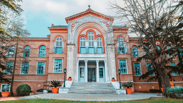 Σε πίεση ο Ερντογάν για τη Σχολή της Χάλκης, γιατί κάλεσε τον Οικουμενικό Πατριάρχη στο προεδρικό μέγαρο