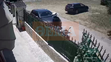Βίντεο-ντοκουμέντο από εισβολή συμμορίας σε σπίτι στους Θρακομακεδόνες: Πήδηξαν μάντρα και ψέκασαν με σπρέι γυναίκα