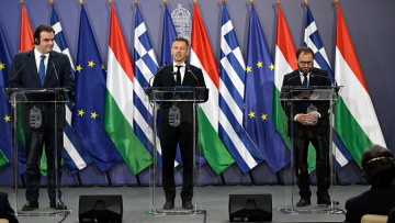 Πιερρακάκης σε Μαγιάρ: Τα ξεκάθαρα λόγια και οι συγκεκριμένες πράξεις της κυβέρνησης αποτυπώνουν την ευρωπαϊκή πορεία της Ουγγαρίας