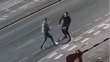 «Μια γροθιά μπορεί να σκοτώσει»: Στη δημοσιότητα βίντεο από σοκαριστική επίθεση στη Βρετανία που προκάλεσε τον θάνατο 25χρονου