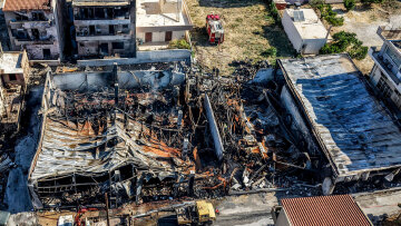  Στάχτη και αποκαΐδια η αποθήκη ξυλείας στο Ηράκλειο, μεγάλες ζημιές σε γύρω σπίτια, δείτε φωτογραφίες 