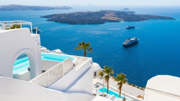 Πρώτες ακυρώσεις στην κρουαζιέρα της Σαντορίνης