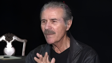Ο Τάκης Χρυσικάκος φωτογραφήθηκε με τον γιο της ανιψιάς του που αποφοίτησε - Τον μεγάλωσε σαν δικό του παιδί