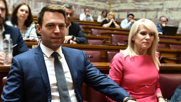 Πώς και γιατί τα «βρόντηξε» η Τζάκρη από τους Δημοκράτες: Της ζήτησα να παραιτηθεί, λέει ο Κασσελάκης, όλο το παρασκήνιο

