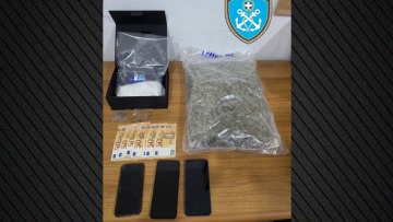 Συλλήψεις για διακίνηση ναρκωτικών σε Μαντούδι και Αλόννησο, κατασχέθηκαν κάνναβη και κοκαΐνη

