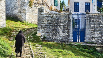 Δημογραφική βόμβα στην ελληνική περιφέρεια: Χωριά χωρίς καθόλου νέα ζευγάρια και παιδιά