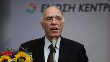 Πέθανε ο Βασίλης Λεβέντης στα 75 του χρόνια