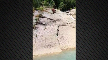 Χωρίς τις αισθήσεις του ανασύρθηκε άνδρας από το φαράγγι Τρύφου στη Βόνιτσα, δείτε βίντεο