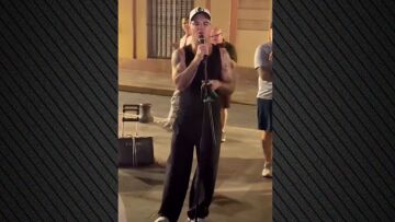 Ο Ρόμπι Γουίλιαμς τραγούδησε το «Angels» δίπλα σε μουσικό του δρόμου στη Σεβίλλη, δείτε βίντεο