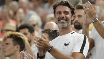 O Μουράτογλου ανέλαβε ξανά τον Τσιτσιπά: «Δεν βρίσκεται εκεί όπου ανήκει, χτίζουμε ξανά πάνω στη δύναμη του Στεφ», βίντεο