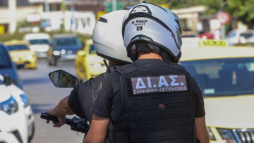 Στο νοσοκομείο 27χρονη που ξυλοκοπήθηκε από τον πρώην σύντροφό της στη Θεσσαλονίκη