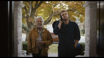 «Tuner»: Ντάστιν Χόφμαν και Λίο Γούνταλ σε μια ταινία για την απώλεια και την ελπίδα της αναγέννησης 