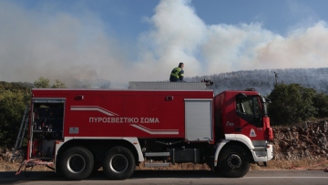 Δήμαρχος Μάνδρας: Υπάρχουν μαρτυρίες ότι η φωτιά στην Οινόη ξεκίνησε από τσιγάρο που πετάχτηκε από αυτοκίνητο
