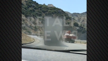 Επικίνδυνη προσπέραση νταλίκας πάνω σε στροφή σε δρόμο της Κρήτης, δείτε βίντεο