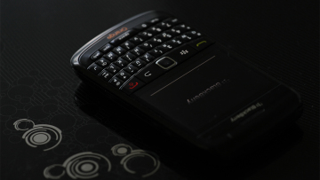 Η μεγάλη επιστροφή: Πώς η BlackBerry μεταμορφώθηκε αθόρυβα σε γίγαντα του Auto-Tech και της ΑΙ