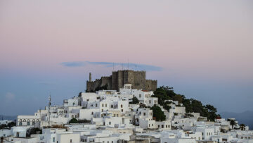 

Σινεμά κάτω από τα αστέρια στην Πάτμο: Το Φεστιβάλ Κινηματογράφου Αιγαίου μάς συστήνει το νησί πέρα από τα στερεότυπα