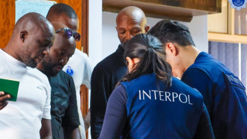 Η Interpol «ξήλωσε» διεθνή δίκτυα απάτης, από sextortion μέχρι fake επενδύσεις: 5.800 συλλήψεις και κατασχέσεις 300 εκατ. δολαρίων